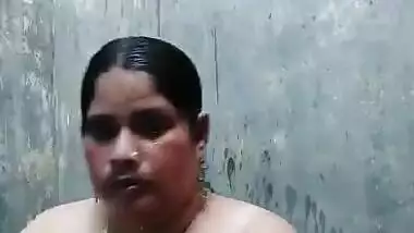 Bangladeshi Married Wife Nude Bathing Video Ihindi Porn Video