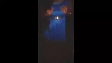 Desi aunty showing her pussy