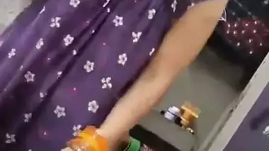 Desi mom dress change boobs show to horny son