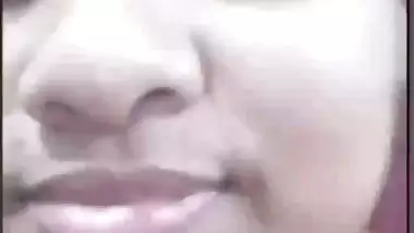 Sexy bhabhi nude breasts showing on video call