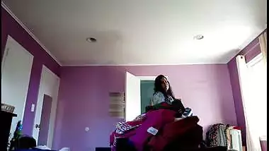 Spying on matured desi aunty dressing in bedroom