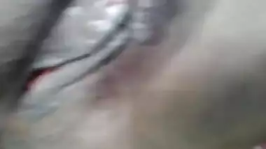 Sexy Tamil babe with nice seductive juicy boobs...