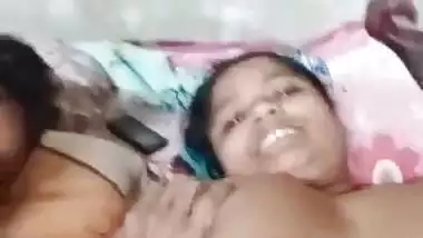 Cheating Bhabhi has fun with her house owner