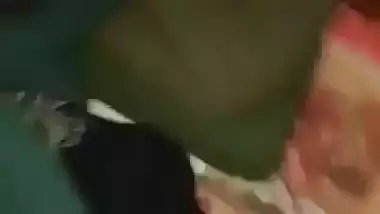 Man fucks hijabi woman’s hairy pussy in Pakistani porn video