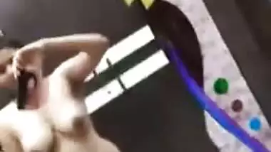 Sunday Janta Curfew nude selfie