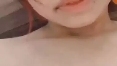 Nude ass showing Indian girl in horny mood for sex