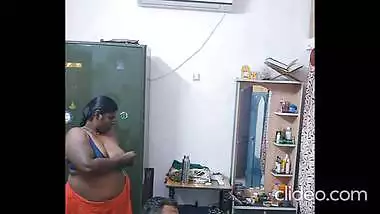 Dusky village Tamil wife blowjob to husband in topless