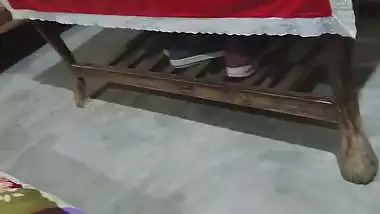 Naked girl from Ayodhya gives a handjob to her stepbrother