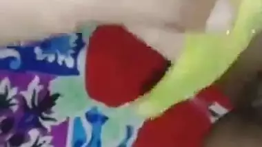Hindi lovers sex MMS on the net