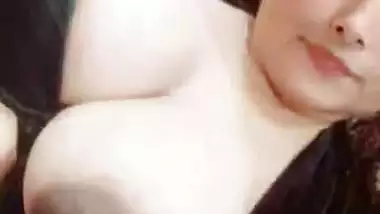 Huge boobs Paki lady selfie videos shared online