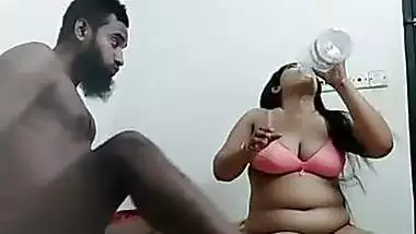 Chubby maal Indian sex video update with mulla guy