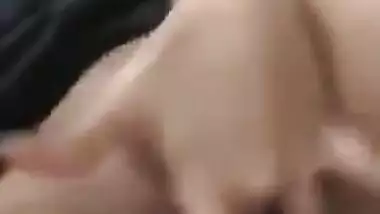 Horny aunty finguiring self recorded clip