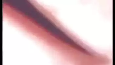 Tamil chashmish girl gives a desi blowjob to her lover