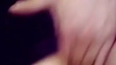 BEAUTIFUL AMATEUR BUSTY BABE MASTERBATING