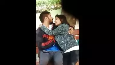 Bengaluru couple outdoor blowjob mms scandal