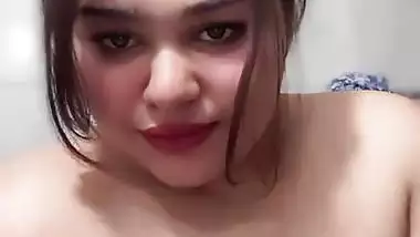 Bangladeshi chubby tanker lady showing nude curves